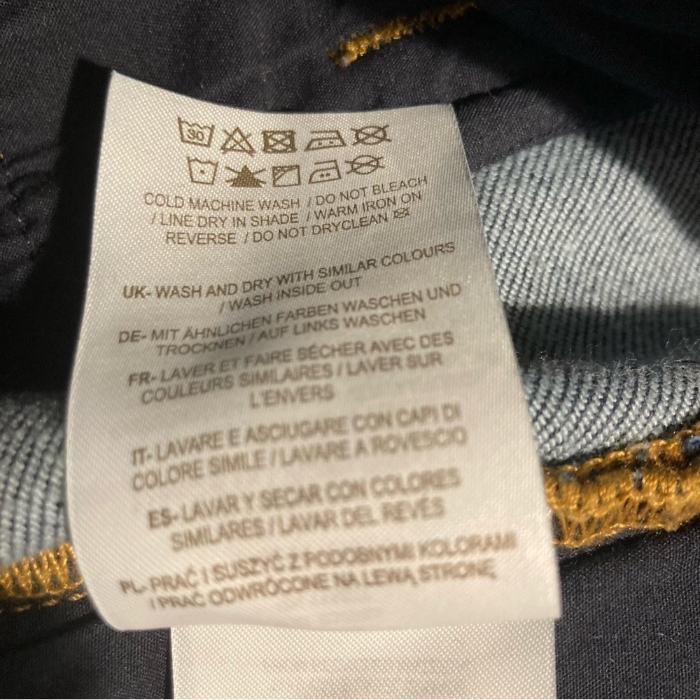 Boden High-Waisted Button-Up Jeans with Belt - Picture 14 of 16